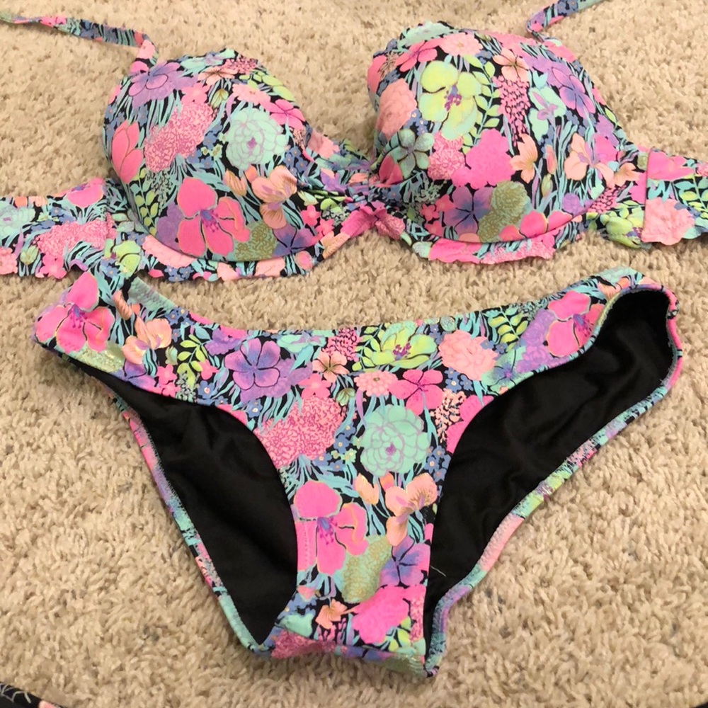 VS Floral Bikini